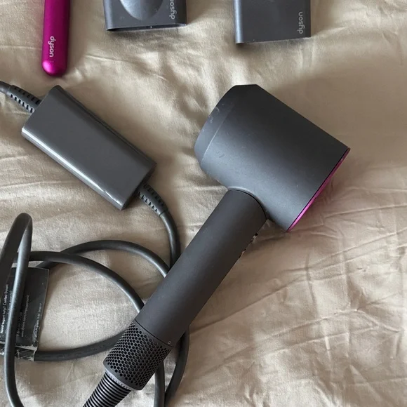 Dyson Hair Dryer Set - Black and Pink - Picture 3 of 6